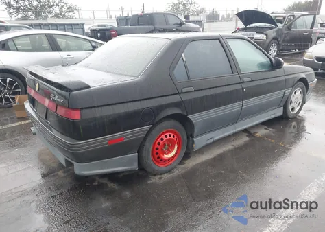 1994 Alfa Romeo 164 Quadrifoglio z USA, uszkodzony, nr VIN ZARED33R0R6288768